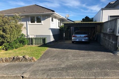 Photo of property in 6 Middlesex Place, Northland, Wellington, 6012