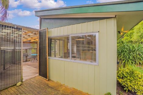 Photo of property in 1/107 Konini Road, Titirangi, Auckland, 0604