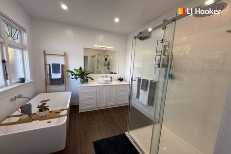 Photo of property in 104 Forbury Road, Saint Clair, Dunedin, 9012