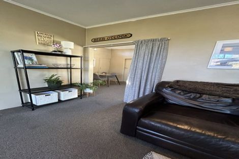 Photo of property in 2/12 Gradwell Place, Two Mile Bay, Taupo, 3330