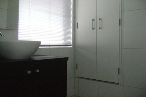 Photo of property in 4/6 Defoe Place, Waltham, Christchurch, 8023