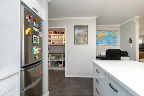 Photo of property in 16 Tancred Street, Geraldine, 7930