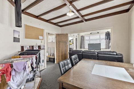 Photo of property in 64 Lyndhurst Street, Takaro, Palmerston North, 4412