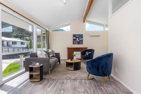 Photo of property in 105 Parkvale Road, Karori, Wellington, 6012