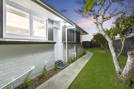 Photo of property in 2/18 Gray Avenue, Mangere East, Auckland, 2024