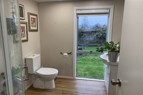 Photo of property in 63 Tawa Road, Kumeu, 0891