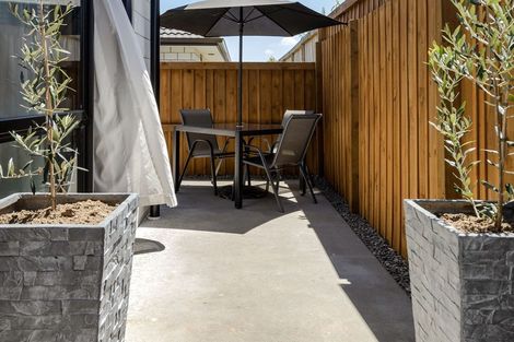 Photo of property in 68 Bert Wall Drive, Omokoroa, 3114