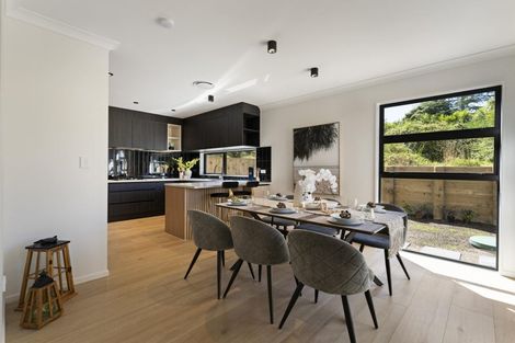 Photo of property in 13 Taipahitini Road, Rosehill, 2113