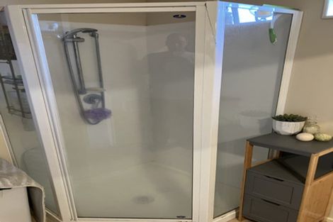 Photo of property in 1/21 Armoy Drive, East Tamaki, Auckland, 2016