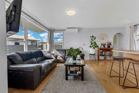 Photo of property in 1/51 Orion Street, Papakura, 2110