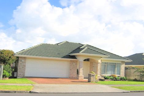 Photo of property in 10 Eaglemont Drive, East Tamaki Heights, Auckland, 2016