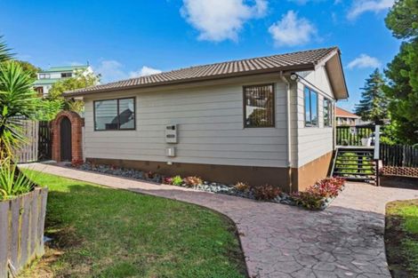 Photo of property in 19 Rotoma Rise, Clover Park, Auckland, 2019