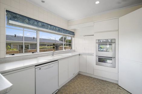 Photo of property in 2/76 Rokino Road, Hilltop, Taupo, 3330