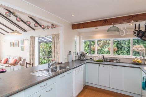 Photo of property in 5 Lesley Grove, Waikanae, 5036