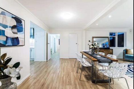 Photo of property in 100 Universal Drive, Henderson, Auckland, 0610