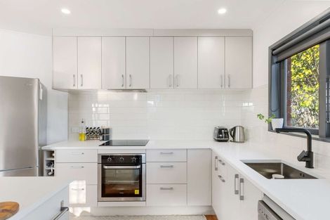 Photo of property in 20 Kirby Street, Glendene, Auckland, 0602