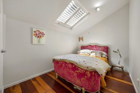 Photo of property in Courtenay Mews Apartments, 7/14 Alpha Street, Te Aro, Wellington, 6011