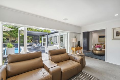 Photo of property in 9 Seymour Road, Mellons Bay, Auckland, 2014