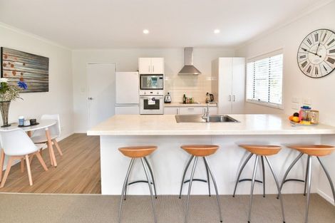 Photo of property in 21b Bonita Avenue, Stanmore Bay, Whangaparaoa, 0932