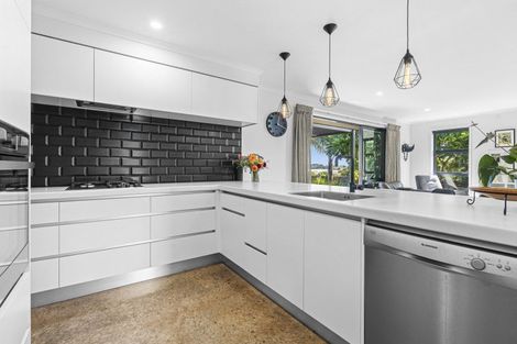 Photo of property in 5 Cessna Lane, Glen Avon, New Plymouth, 4312