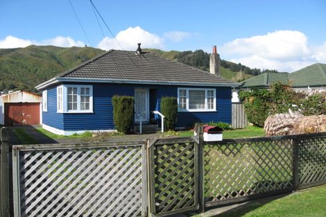 Photo of property in 66 Wellington Road, Wainuiomata, Lower Hutt, 5014