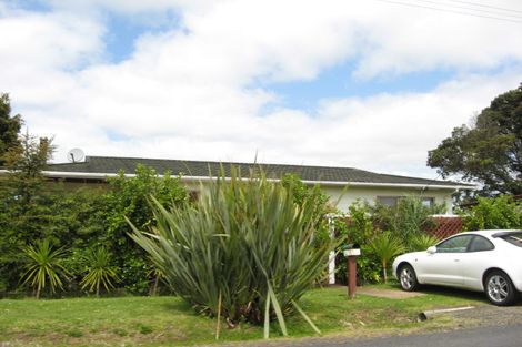Photo of property in 27 Ferry Parade, Herald Island, Auckland, 0618