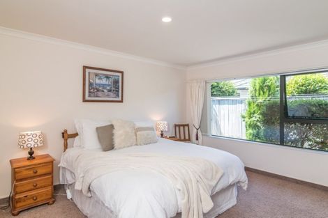 Photo of property in 23 Lorna Irene Drive, Raumati South, Paraparaumu, 5032