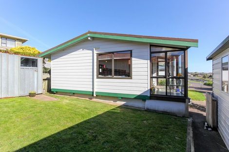 Photo of property in 22b York Crescent, Westown, New Plymouth, 4310