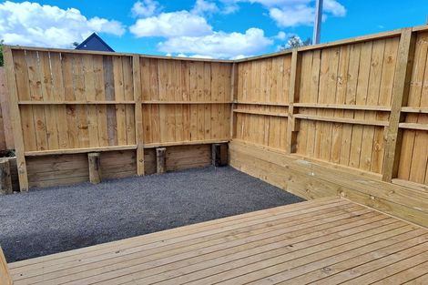 Photo of property in 3/125b Metcalfe Road, Ranui, Auckland, 0612