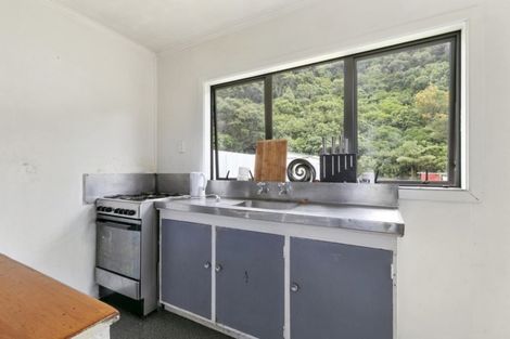 Photo of property in 66 Lees Grove, Wainuiomata, Lower Hutt, 5014