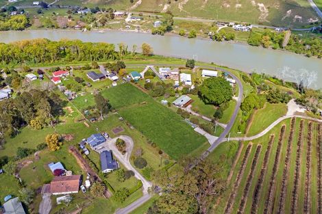 Photo of property in 80 Banks Street, Tolaga Bay, 4077