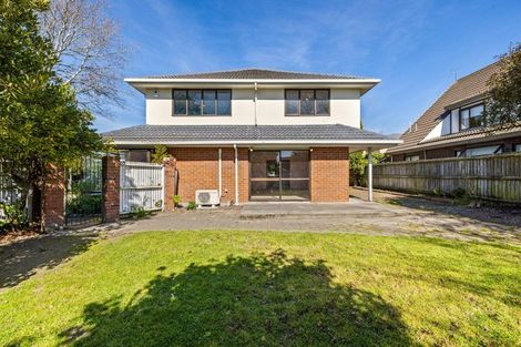 Photo of property in 13 Broadfell Avenue, Avonhead, Christchurch, 8042