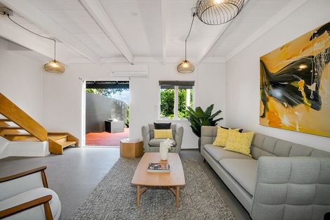 Photo of property in 2/7a Seaside Avenue, Waterview, Auckland, 1026