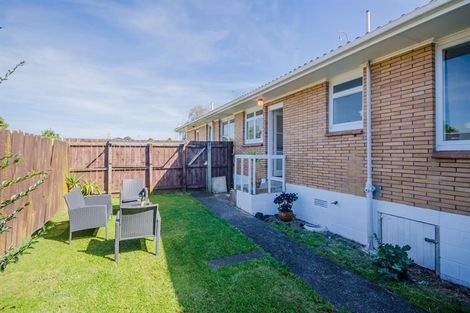 Photo of property in 2/24a Vine Street, Mangere East, Auckland, 2024