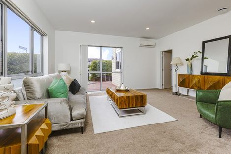 Photo of property in 399 Ormiston Road, Flat Bush, Auckland, 2019