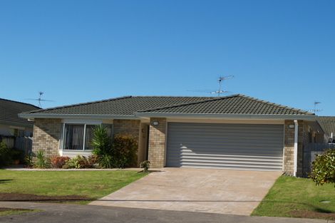 Photo of property in 64 Millhouse Drive, Northpark, Auckland, 2013