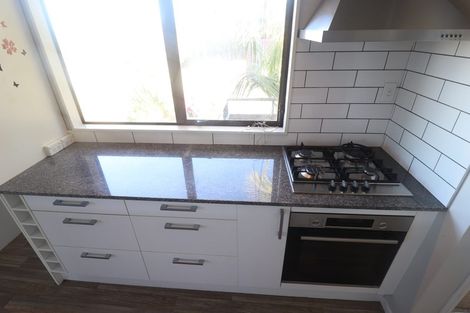 Photo of property in 9 Elizabeth Drive, West Harbour, Auckland, 0618