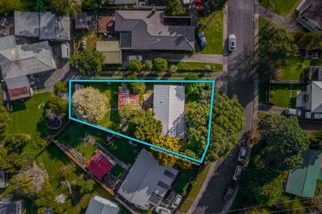 Photo of property in 77 Glen Marine Parade, Glendene, Auckland, 0602