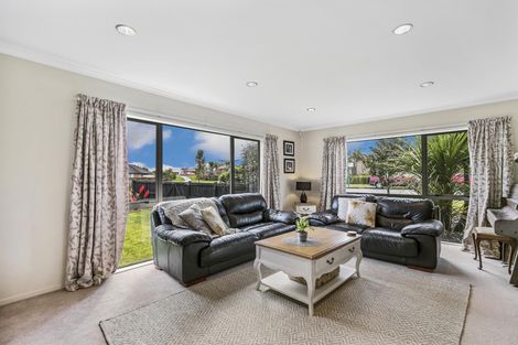 Photo of property in 30 Twomey Drive, Pukekohe, 2120