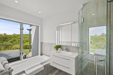 Photo of property in 379 Mangorei Road, Merrilands, New Plymouth, 4312