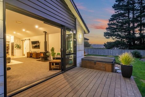 Photo of property in 355 Grays Road, Pauatahanui, Porirua, 5381