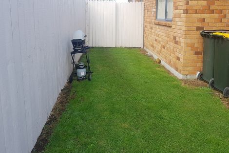 Photo of property in 8 Sam Place, Mangere, Auckland, 2022