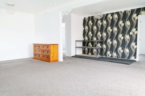 Photo of property in 18 Jamaica Place, Blockhouse Bay, Auckland, 0600