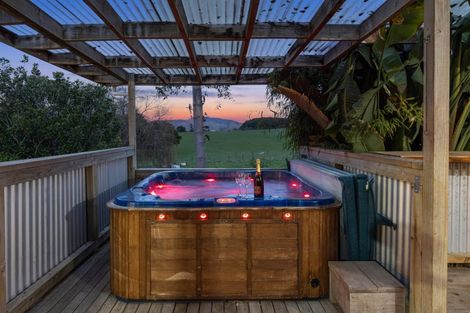 Photo of property in 979 Kaipara Flats Road, Kaipara Flats, Warkworth, 0984