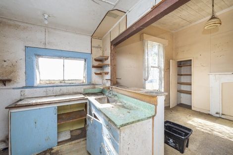 Photo of property in 11 Muir Street, Gonville, Whanganui, 4501