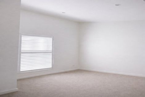 Photo of property in 30/82 East Coast Road, Milford, Auckland, 0620