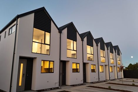 Photo of property in 8/29 Main Road South, Sockburn, Christchurch, 8042