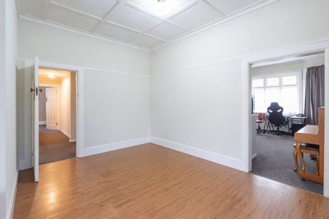 Photo of property in 92 Roy Street, Palmerston North, 4410