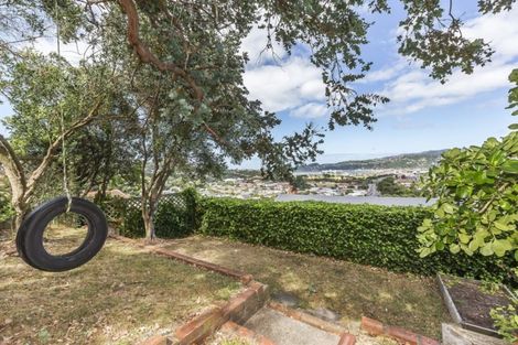 Photo of property in 43 Tio Tio Road, Miramar, Wellington, 6022