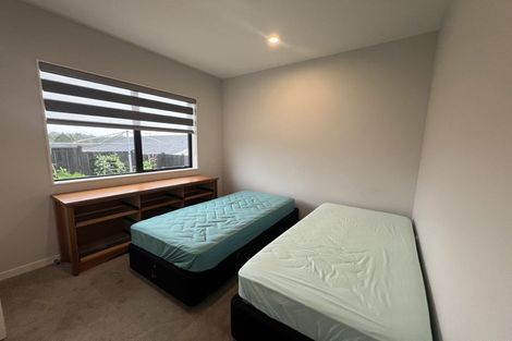 Photo of property in 16 Lumber Rise, Swanson, Auckland, 0614